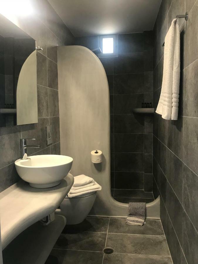 Muses Rooms Milos Provatas Ngoại thất bức ảnh